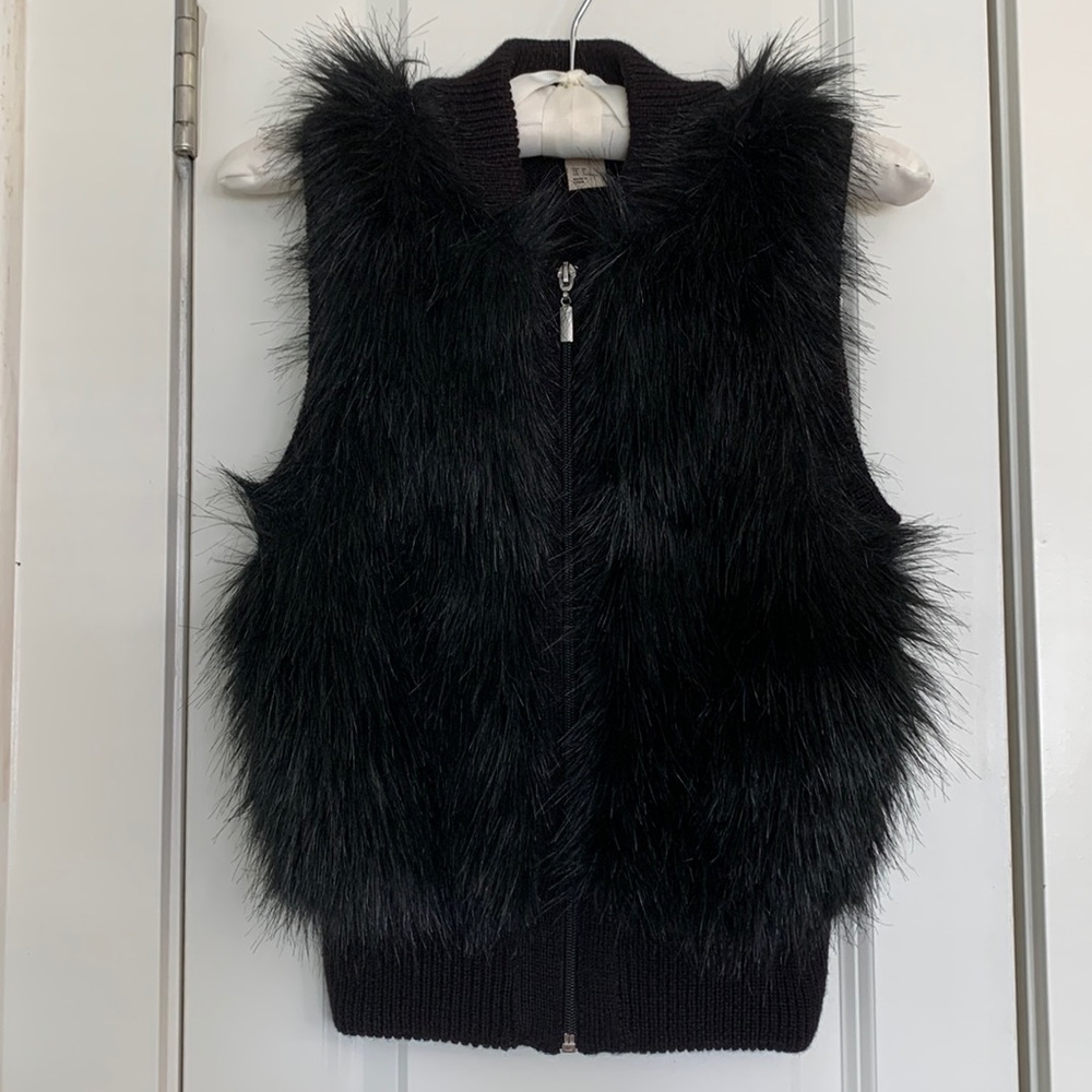 H&M black fur vest